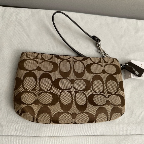 NWT COACH New York Signature Khaki Wristlet - Picture 2 of 5